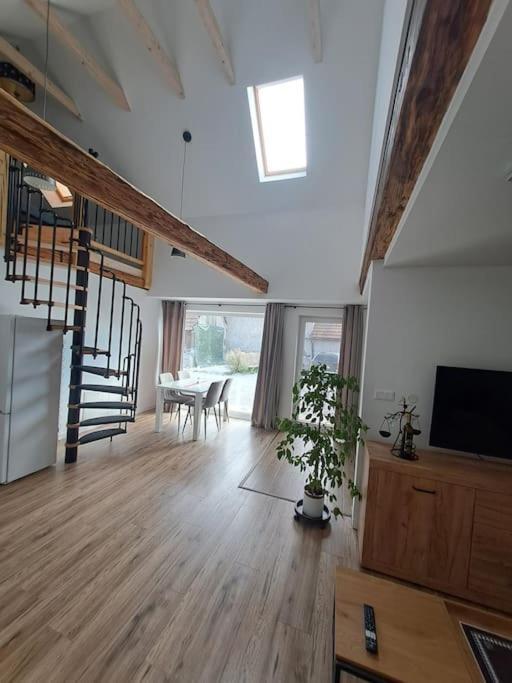 Apartman Loft Parnica Exterior photo